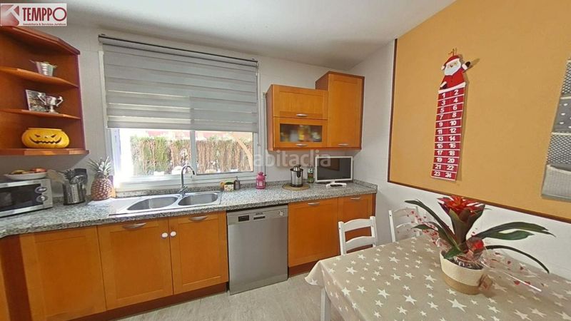 Foto 828c5e94-a426-455f-9bec-2cee28e4611a. Casa adossada amb calefacció aparcament piscina a Vendrell (El)