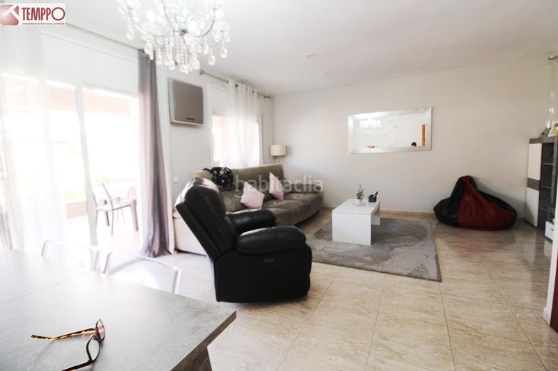 Foto da71e7bd-292b-4966-8189-1a81a48e34c3. Casa adossada amb calefacció aparcament piscina a Vendrell (El)
