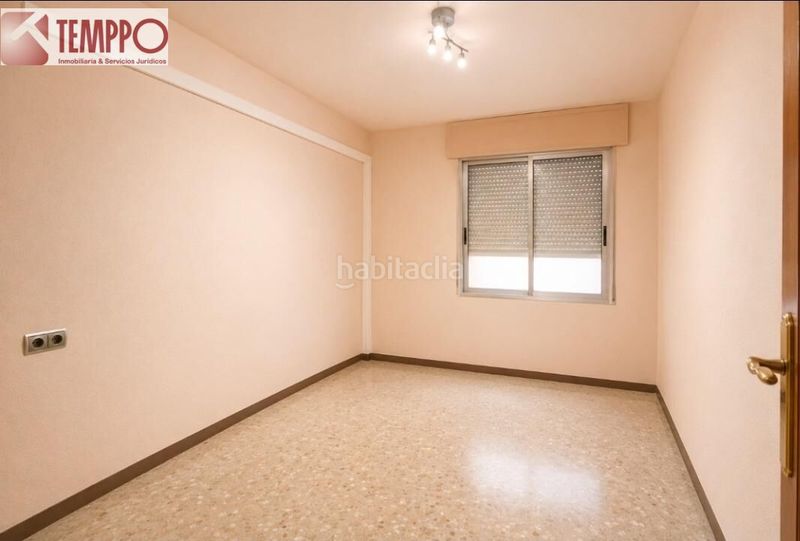 Foto ade4f57d-fa00-4113-b599-cdd59498c3b5. Pis amb calefacció aparcament a Centre Vendrell (El)