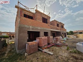 Casa adossada a Banyeres del Pened�s. Obra nueva en banyeres del pened�s  entrega prevista en 1r trime