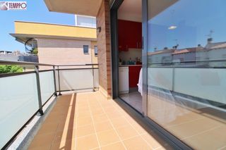 Appartamento in Roda de Barà. Piso seminuevo con parking y solárium privado en roda de berà pl