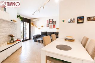 Àtic a Centre. Ático con terraza privada en el vendrell