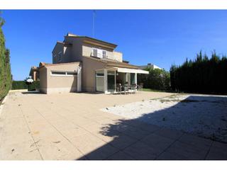 Casa a Godella. Casa en venta en campo olivar