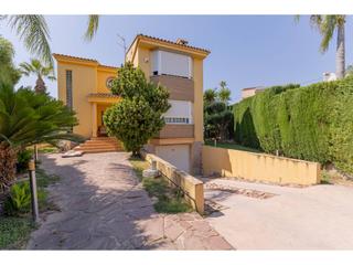 Xalet  Marina. Chalet en venta en ribaroja de túria