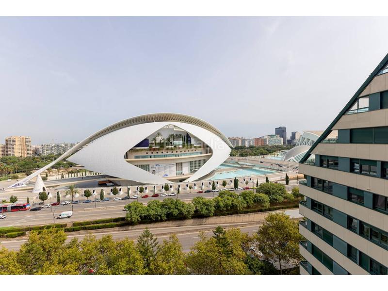 Foto e49da079-124b-4d3e-8a3d-0988edff7a69. Pis amb aparcament piscina a Ciutat de les Ciències i de les Arts - Justicia Valencia