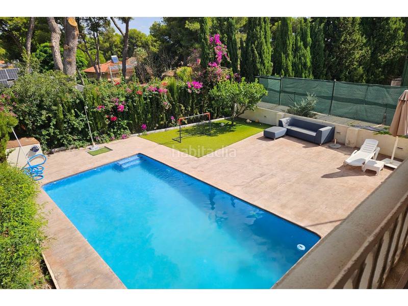 Foto d84ec62d-995c-4e2c-a7f6-1a66d98863a9. Casa aparellada amb calefacció aparcament piscina a Torrent