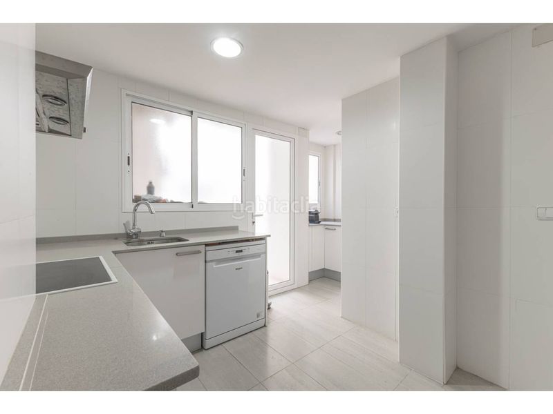Foto 14cb7523-31ab-4265-8a7d-106fd4784011. Apartament amb calefacció aparcament a Jaume Roig Valencia
