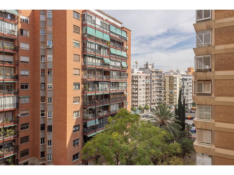 Foto 401539e9-bdd8-45b9-ad19-32547b7410f5. Apartament amb calefacció aparcament a Jaume Roig Valencia