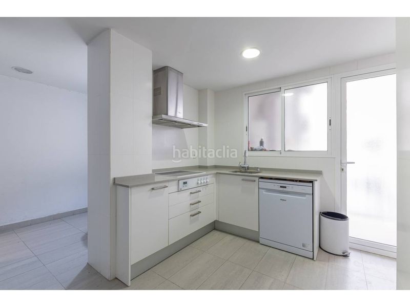 Foto 4dfa3c67-525f-4afb-93c3-05d2a4386936. Apartament amb calefacció aparcament a Jaume Roig Valencia