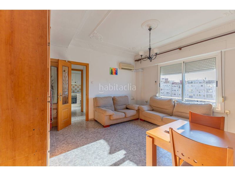 Foto d25f3420-5420-4cc6-8087-4cf1399b9c8f. Pis a Russafa Valencia