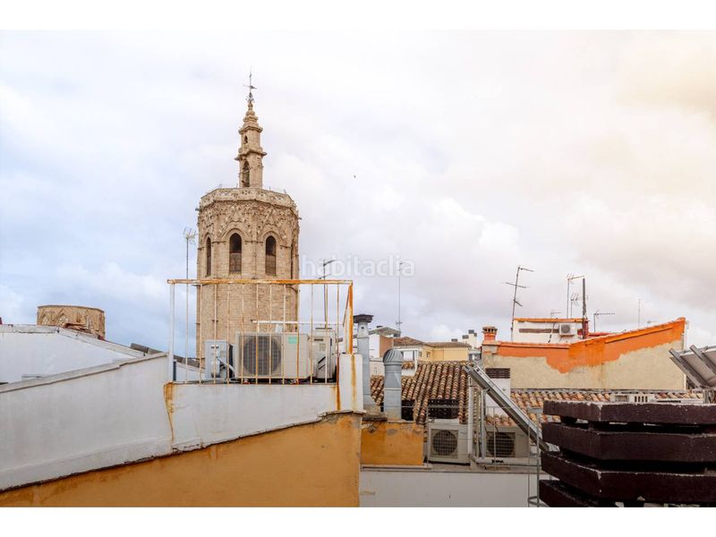 Foto be7c0a81-ba97-48ff-b70e-1840e9ef9c3a. Pis a La Seu Valencia