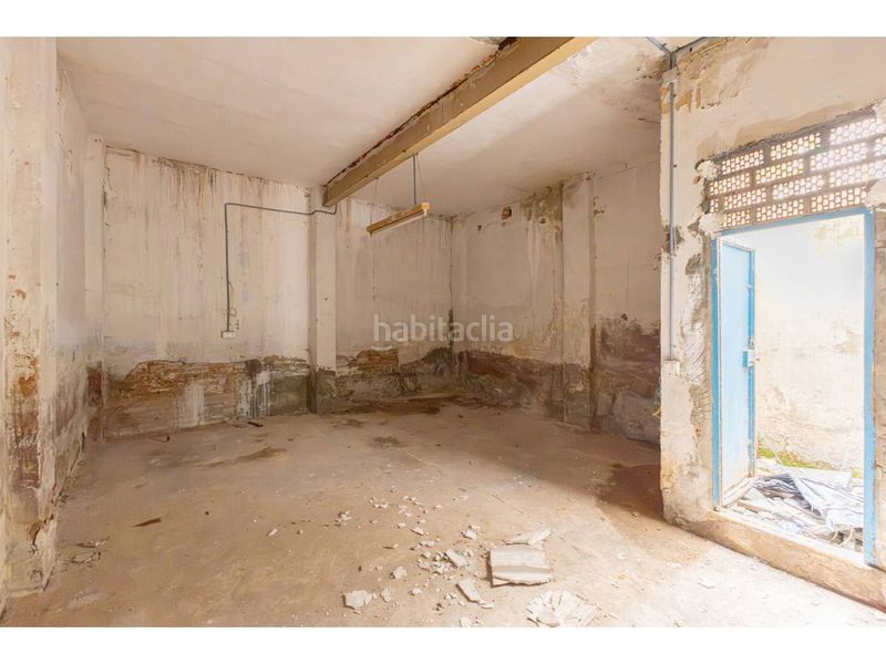 Foto a61cdd3e-21cd-4883-8184-bfd7cc45cb7d. Local comercial a Russafa Valencia
