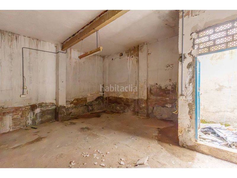 Foto d60a1d5b-2e1a-4bbd-8d2b-1e75bcd2e259. Local comercial a Russafa Valencia