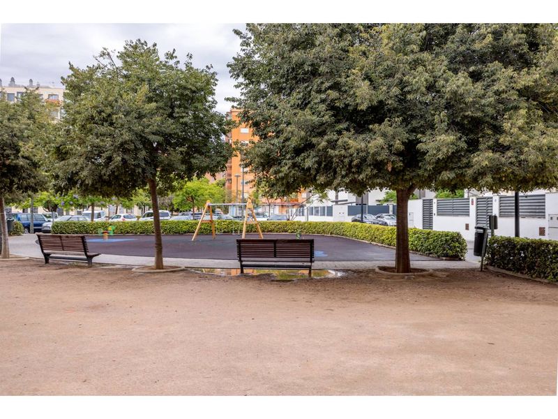 Foto cd92cc62-e72e-48e6-87ec-19f662bafa9b. Dúplex amb calefacció aparcament a Malilla Valencia