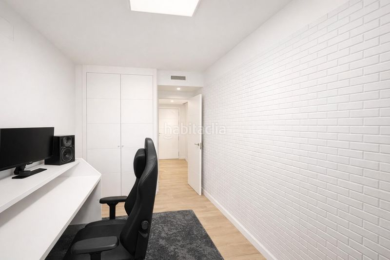 Foto 5eafc47f-2870-46dd-b963-793c1c0977da. Pis amb aparcament piscina a Malilla Valencia