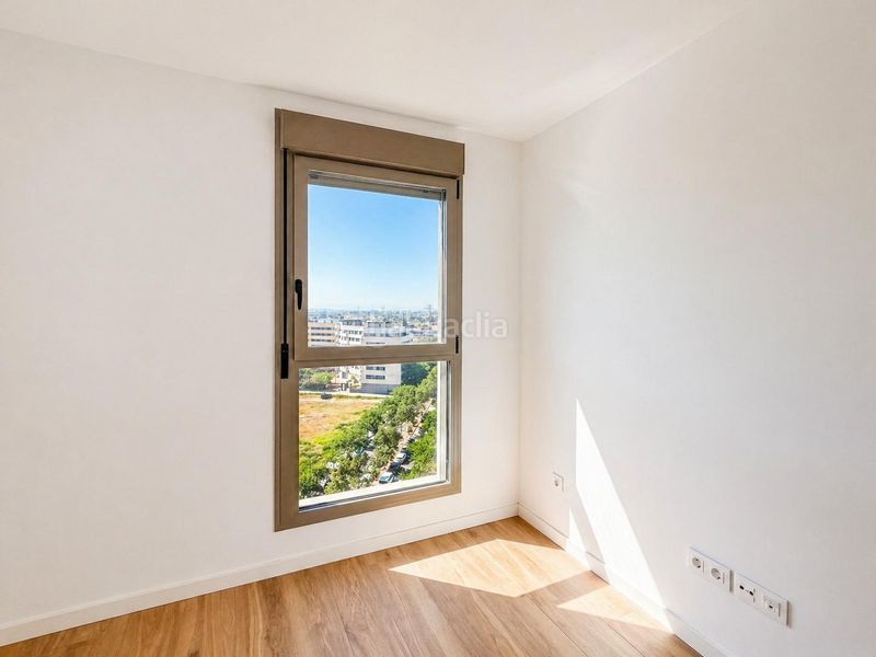 Piso a estrenar en residencial privado con piscina, pádel y vistas en las moreras en Valencia - Imagen 15