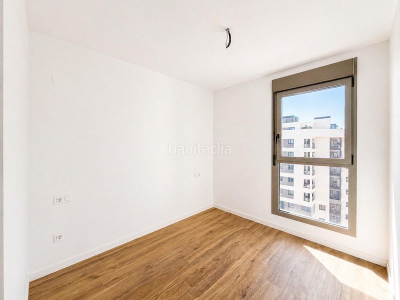 Piso a estrenar en residencial privado con piscina, pádel y vistas en las moreras en Valencia - Imagen 16
