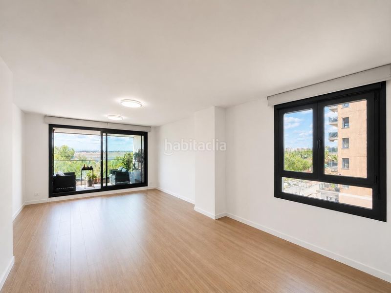 Piso en calle calle vicente miguel carceller 9 vivienda originalmente de 4 habitaciones, actualmente convertida en 3 dormitorios para disfrutar de un salón comedor mucho más amp en Valencia - Imagen 3