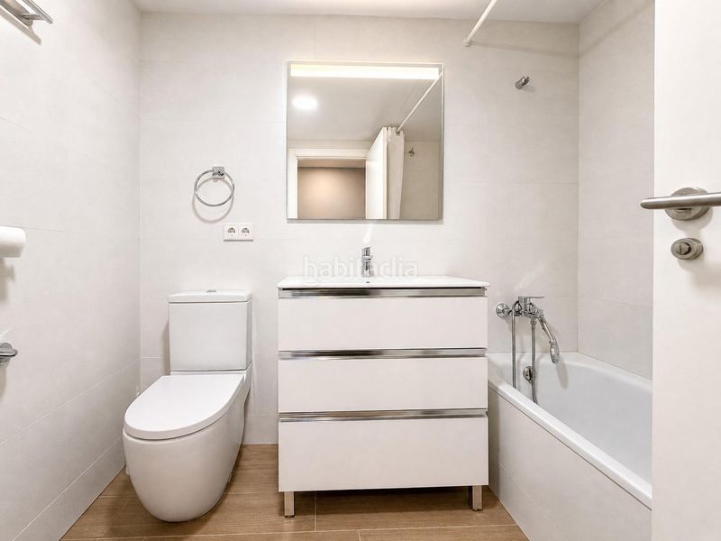 Piso en calle calle vicente miguel carceller 9 vivienda originalmente de 4 habitaciones, actualmente convertida en 3 dormitorios para disfrutar de un salón comedor mucho más amp en Valencia - Imagen 27