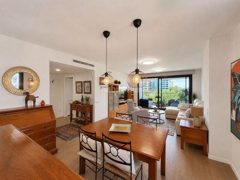 Piso en calle calle vicente miguel carceller 9 vivienda originalmente de 4 habitaciones, actualmente convertida en 3 dormitorios para disfrutar de un salón comedor mucho más amp en Valencia - Imagen 2