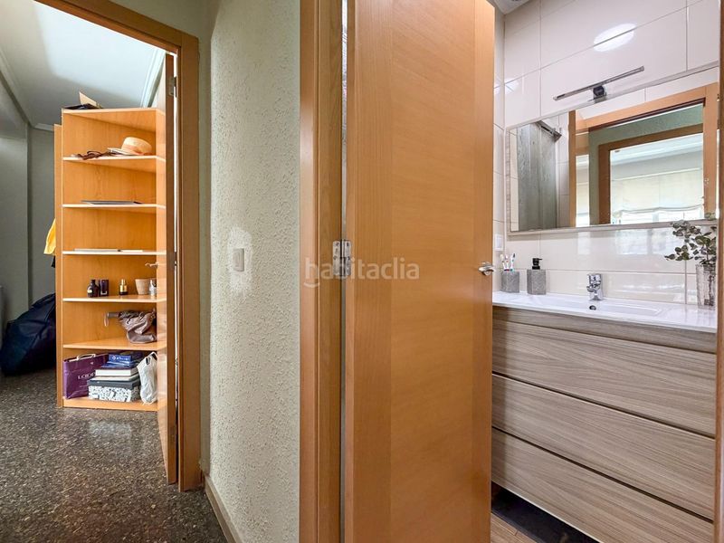 Foto b176e4b1-f44b-46ea-b4e6-bc97751542a6. Pis amb aparcament a Malilla Valencia