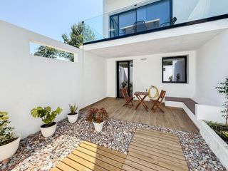 Edifici  Calle de morera 35. Mirador del salto  la quebrada.  una joya sostenible con encanto