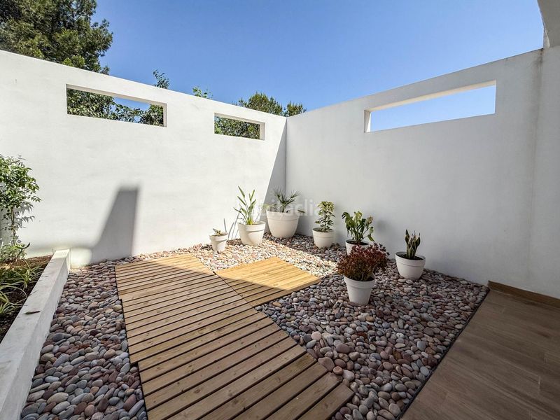 Foto ce869698-d7f1-492e-ad47-1240e7d6bb67. Edificio in calle de morera 35 in Chella