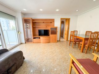 Etagenwohnung in Malilla. Vivienda en venta en malilla cómoda, bien distribuida y con gran