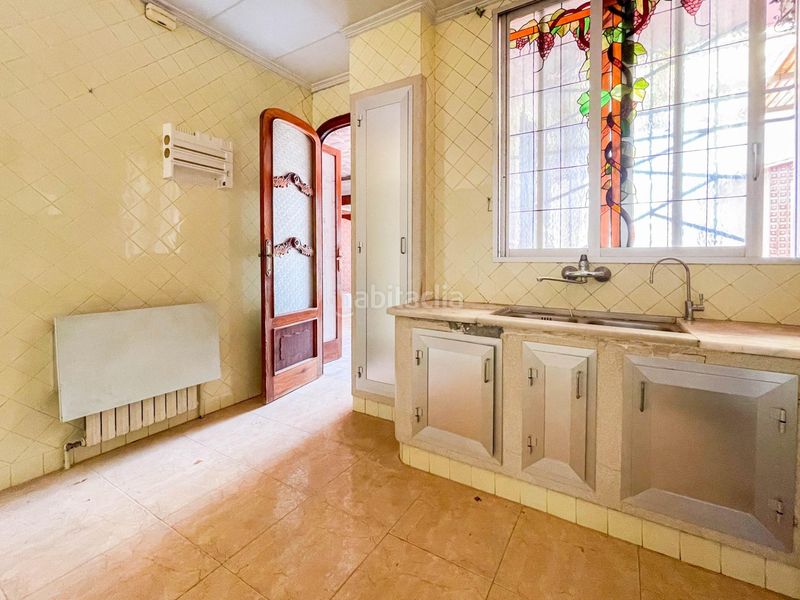 Foto 9faac2d4-2179-46f7-8971-14f55b2ec3e2. Casa precioso chalet en el centro . en Catarroja