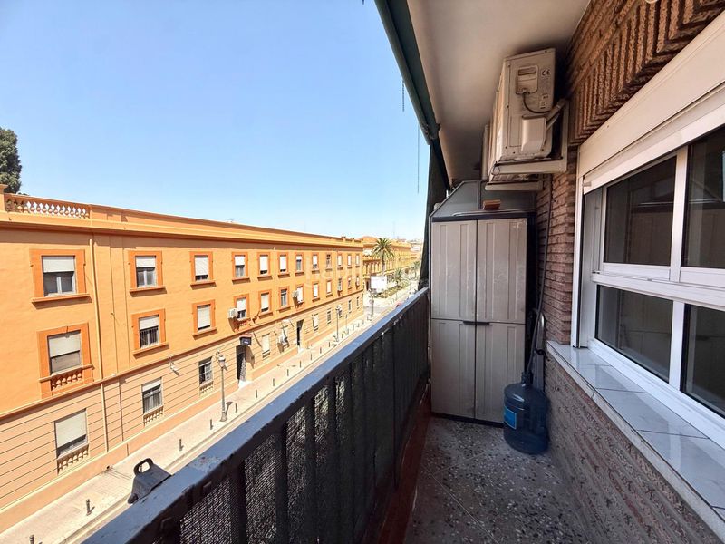 Foto e175fdb5-e88d-476e-a1c0-f65938d5036a. Pis a Mont Olivet Valencia