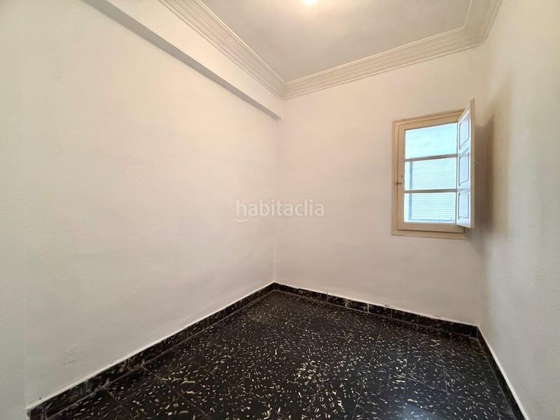 Foto 0f691672-452b-416f-8fae-4c93d4c0dba6. Pis a Russafa Valencia
