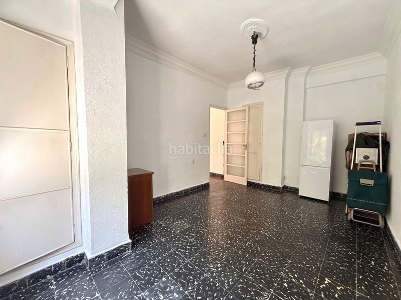 Foto d0e87619-0d4d-4ef2-969a-a53537e11122. Pis a Russafa Valencia
