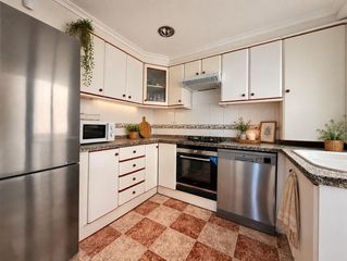 Miete Etagenwohnung  Calle de juan ramón jiménez. Amplio piso reformado en malilla, valencia  alquiler por 1400