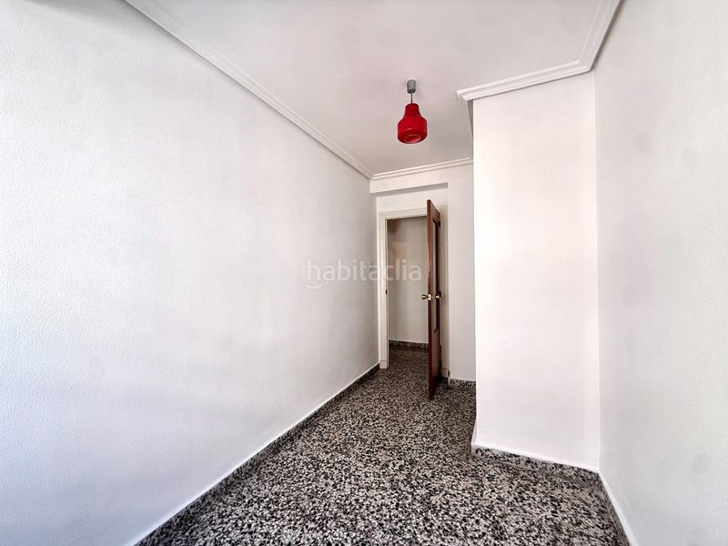 Foto 889094ec-2d5a-4536-92f7-fcf9a8b331c8. Pis amb aparcament a El Botànic Valencia