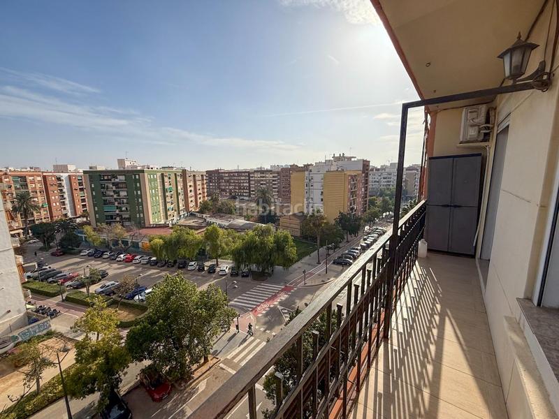 Foto 2f2fa47a-e435-4091-82ee-82b75d93dee9. Miete etagenwohnung in Malilla Valencia