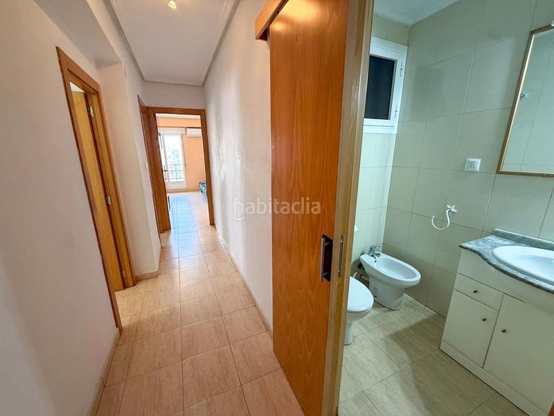 Foto 36ad8e7e-b899-47e7-82f0-d6460a421a79. Miete etagenwohnung in Malilla Valencia