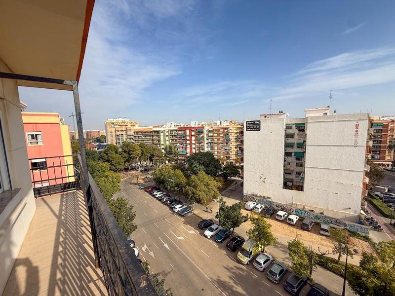 Foto daa8a041-3737-40a1-9f4a-cb65e8c7c46d. Miete etagenwohnung in Malilla Valencia