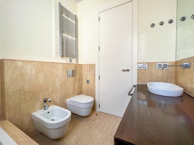 Foto 567f6b8c-21d0-49e4-ad67-072442337aca. Location attique dans calle mosen femades 3 dans Sant Francesc Valencia