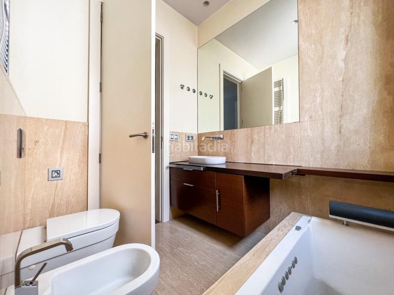Foto c4bee2c4-f8a3-42ee-9856-11f5ec7db5ed. Location attique dans calle mosen femades 3 dans Sant Francesc Valencia