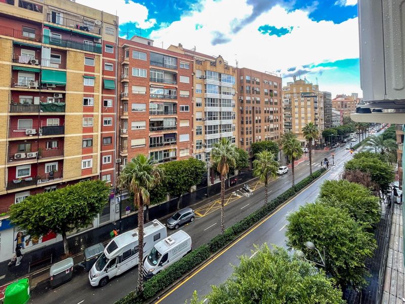 Piso en avenida de peris y valero 105 piso luminoso en avenida peris y valero en Valencia - Imagen 2