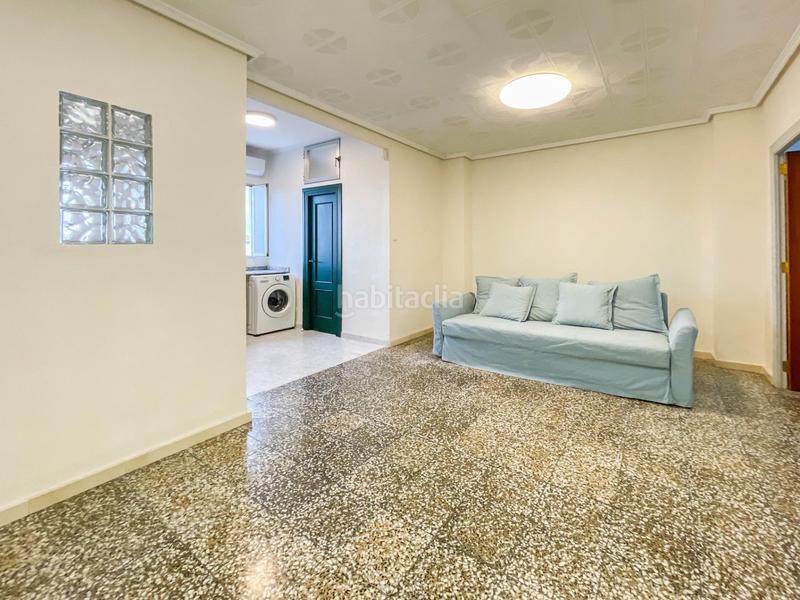 Foto 3a01cee2-c68b-49d3-a830-94d592336fe3. Location appartement dans peris y valero 98 dans En Corts - Doctor Waksman Valencia