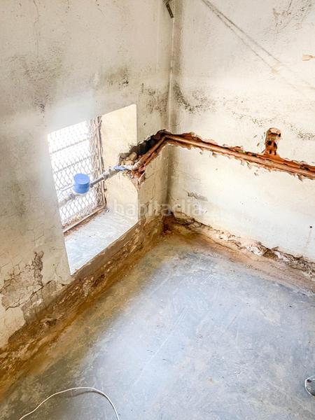 Foto 03e8e13f-b83a-4cc1-84c2-3f4d57aa2f4d. Local comercial a carretera alba 11 a La Torre Valencia