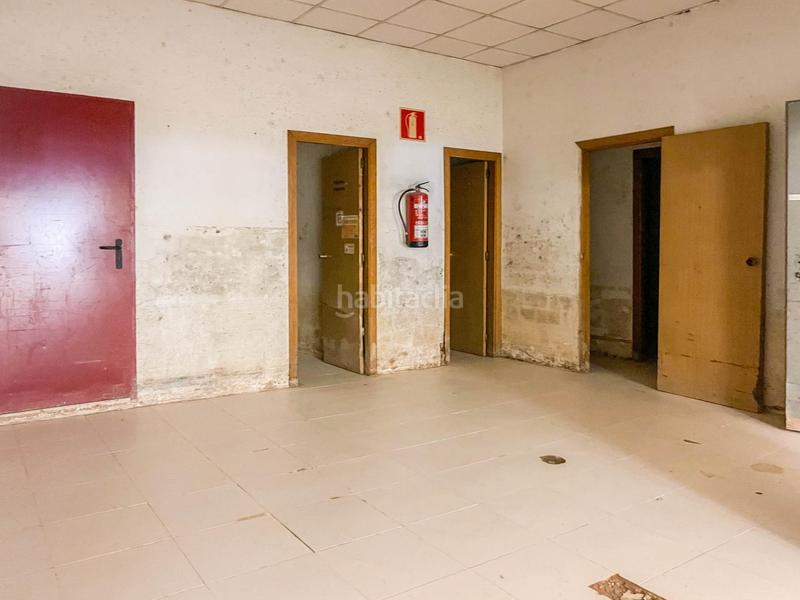 Foto 75f9b7b5-4998-4d75-bb51-c133246a4a3b. Local comercial a carretera alba 11 a La Torre Valencia