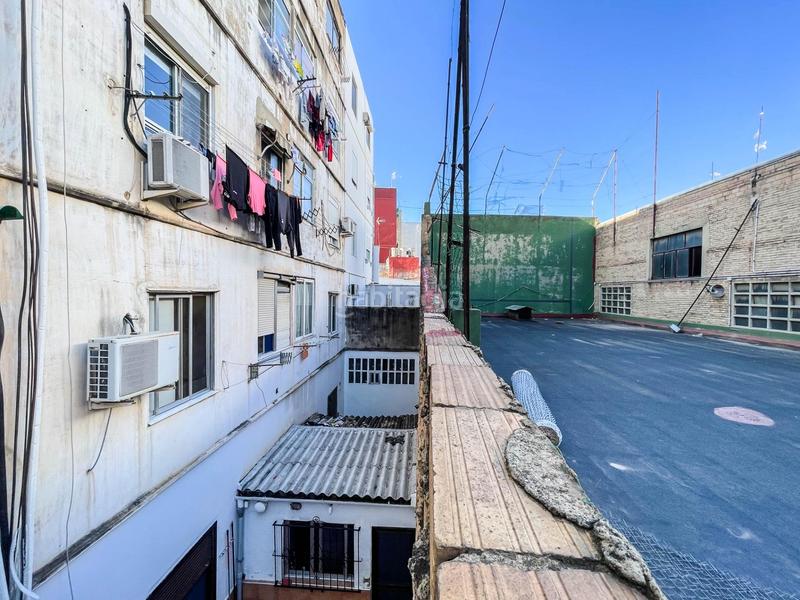 Foto c537275b-ad6f-4711-9724-045471a115cb. Local comercial a carretera alba 11 a La Torre Valencia