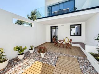 Casa a Calle de morera 35. Imagina vivir o invertir en un lugar donde la tranquilidad se fu