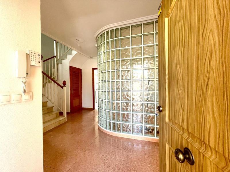 Foto 86381884-7945-4503-9ecf-707d5efc8ec4. Chalet mit parking pool in El Paraíso-Los Almendros Eliana (l´)