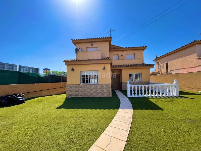 Foto b9966e38-1774-4be6-aada-ff30fffbedfc. Chalet mit parking pool in El Paraíso-Los Almendros Eliana (l´)