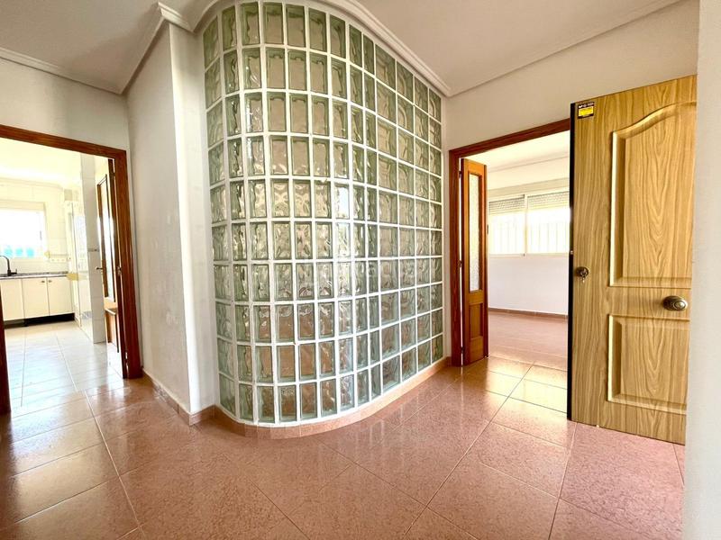 Foto fa34b522-e3e5-4fc9-83f7-6c42cc142e26. Chalet mit parking pool in El Paraíso-Los Almendros Eliana (l´)