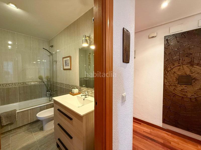 Foto 246ebd1b-b580-40f1-b390-0337336c9993. Àtic amb calefacció aparcament a Malilla Valencia