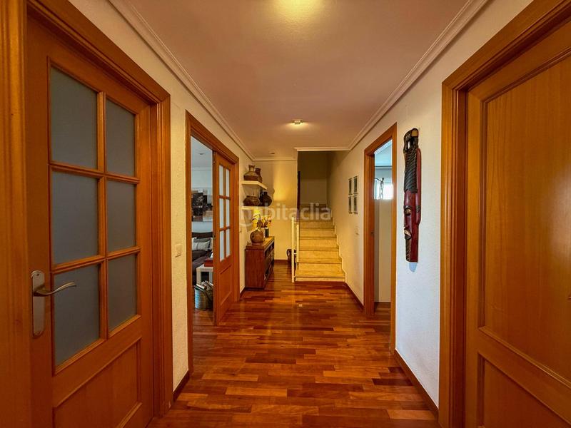 Foto 4add010c-3d80-40ab-af4f-c14d0ee59d7a. Àtic amb calefacció aparcament a Malilla Valencia